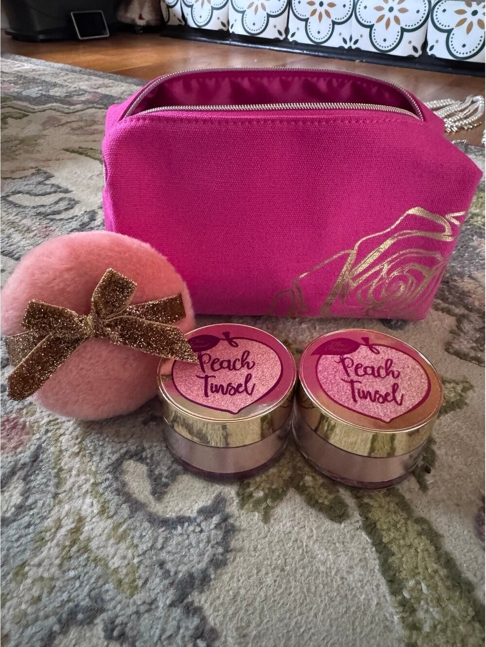 Too Faced Peach Tinsel body shimmer